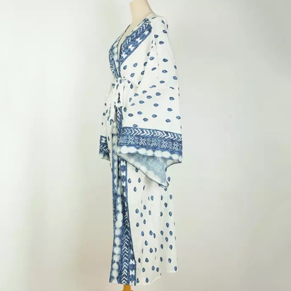 SOLD OUT White & Blue Boho Tribal Kimono Duster Coverup - Picture 4 of 4